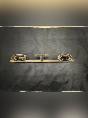GTO Chrome Wall Lettering - Metallic Silver Home Accent